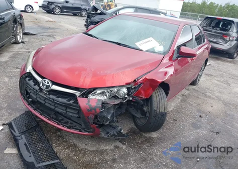 2015 Toyota Camry Xse z USA, uszkodzony, nr VIN 4T1BF1FK1FU973553